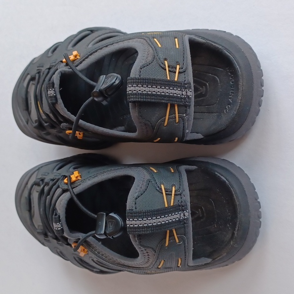 Keen Men's Solr High Performance Sport Closed Toe Sandals SZ 10 NEW Black Gold - Picture 8 of 16
